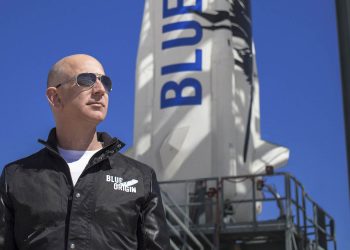 Jeff Bezos will fly this evening for a Spacewalk