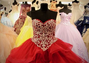 How To Get a Dressed-Up Outfit on A Budget in Los Angeles