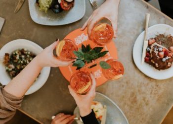 Top Reasons Why Bottomless Brunches Are The Best Thing Ever!