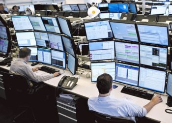 What is a prop trader? Why should I trade with a prop trading firm