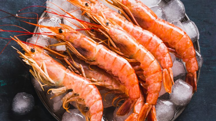 Choose between prawn and shrimp for your meal